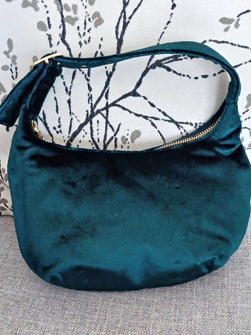 LOFT Shoulder Bag in Green